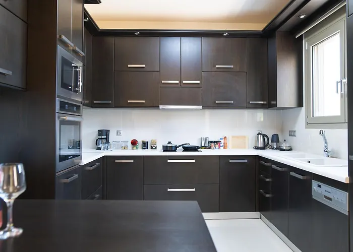 Livas Relaxing In Kardamena *