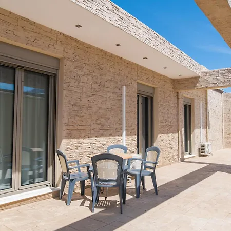 Livas Relaxing In Kardamena * Kardamena (Kos)