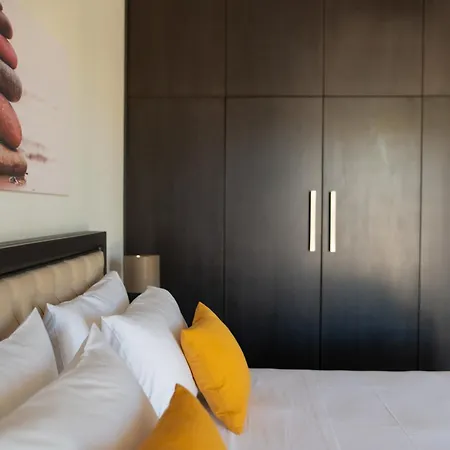 Livas Relaxing In Kardamena Feriehus