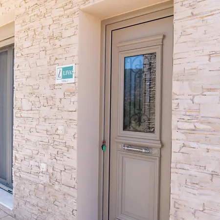 Livas Relaxing In Kardamena *